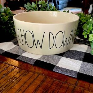 Rea Dunn large dog dish